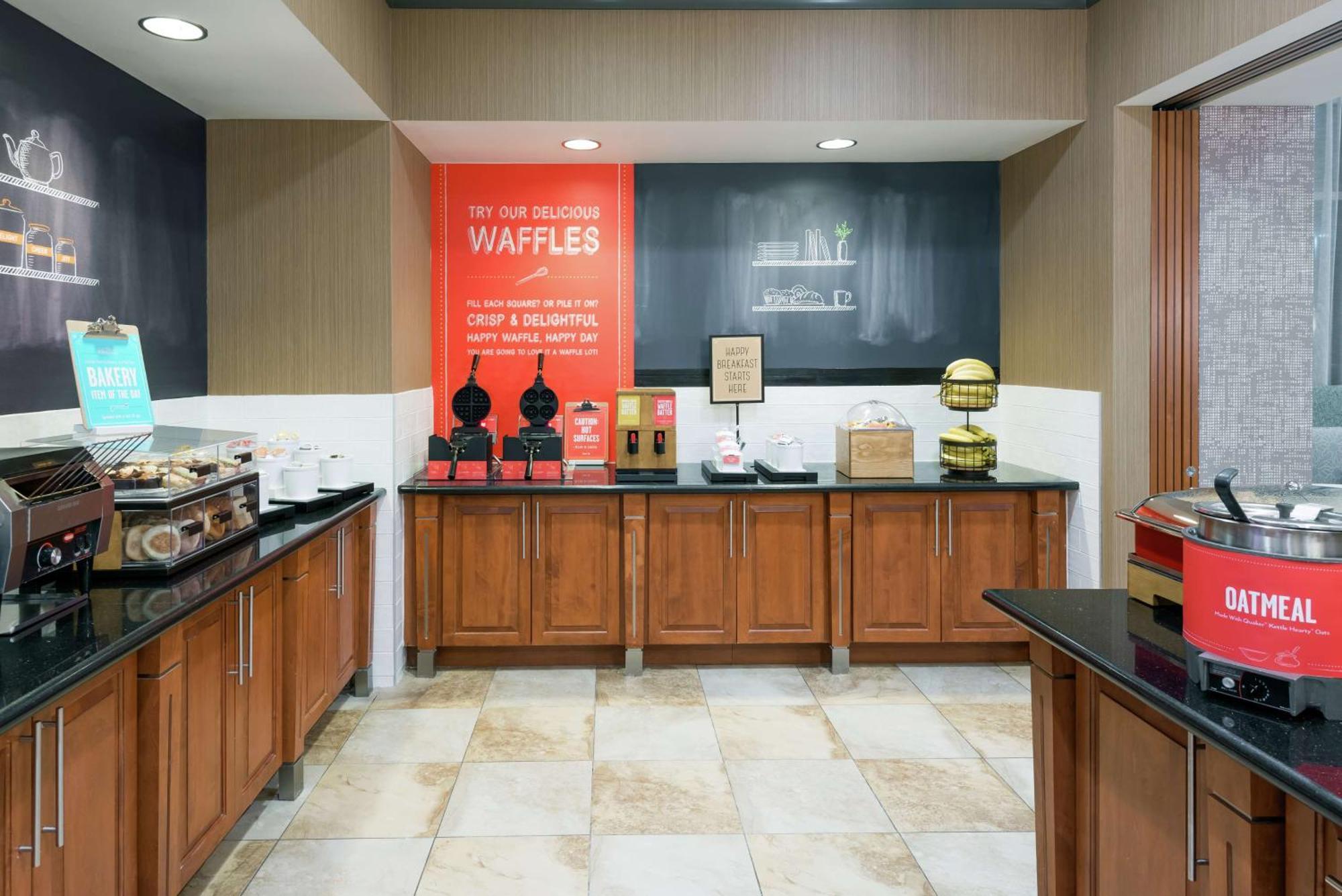 Hampton Inn & Suites Orlando Airport At Gateway Village Extérieur photo