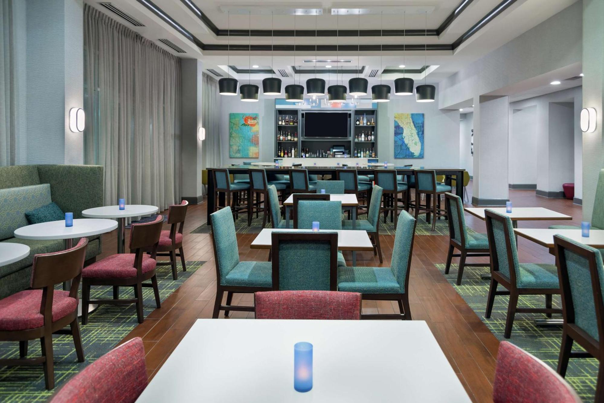 Hampton Inn & Suites Orlando Airport At Gateway Village Extérieur photo