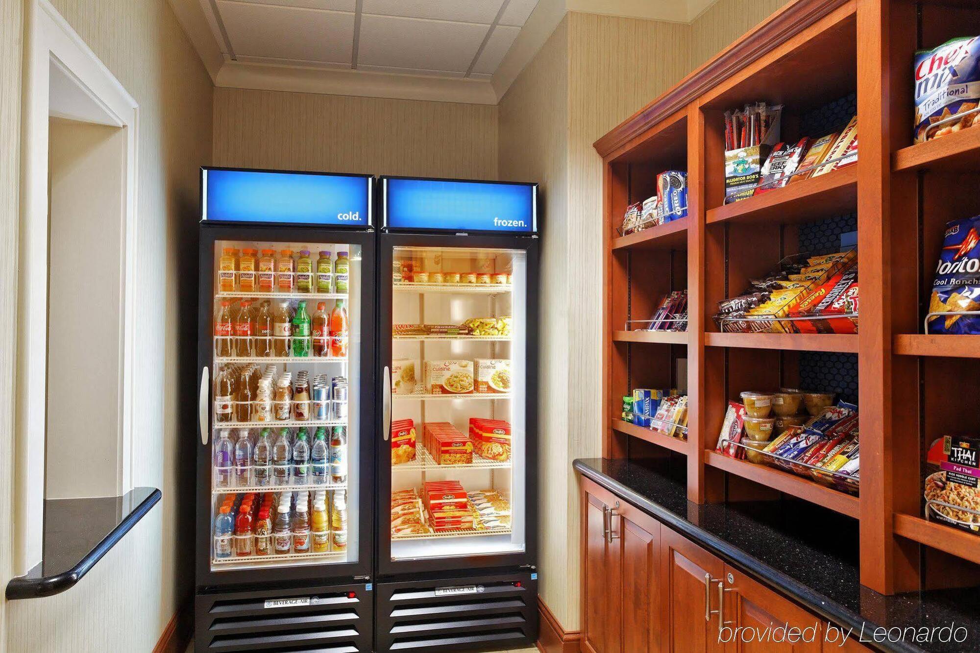 Hampton Inn & Suites Orlando Airport At Gateway Village Extérieur photo